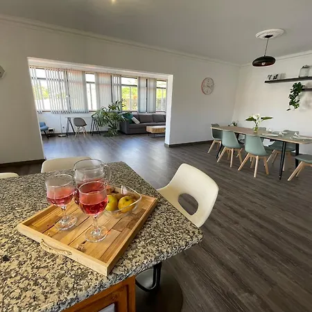 Monstera & Yucca House * Angra do Heroísmo