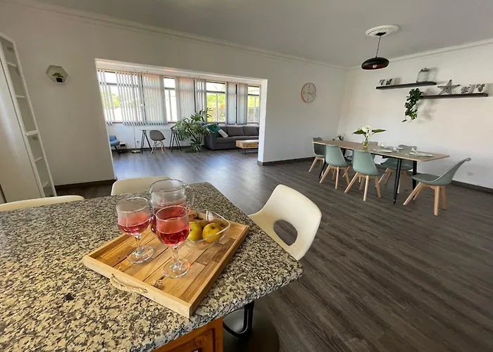 Monstera & Yucca House * アングラ・ド・エロイーズモ