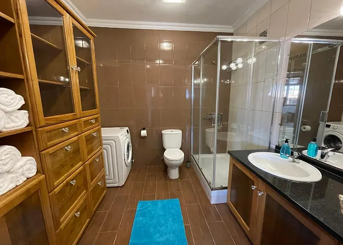 Monstera & Yucca House アパート